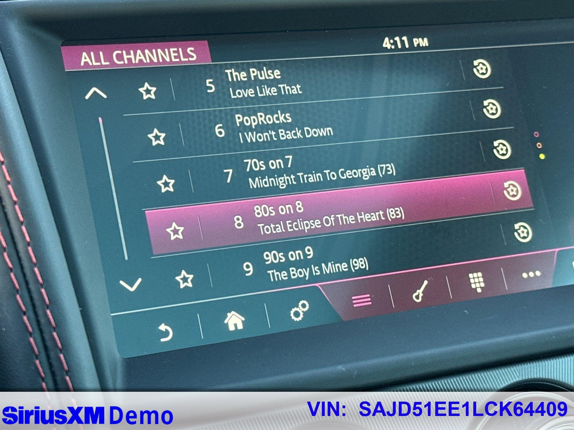 Used 2020 Jaguar F-TYPE R image 32