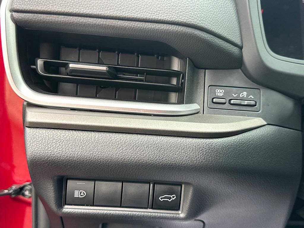 Certified 2024 Toyota Grand Highlander XLE image 19