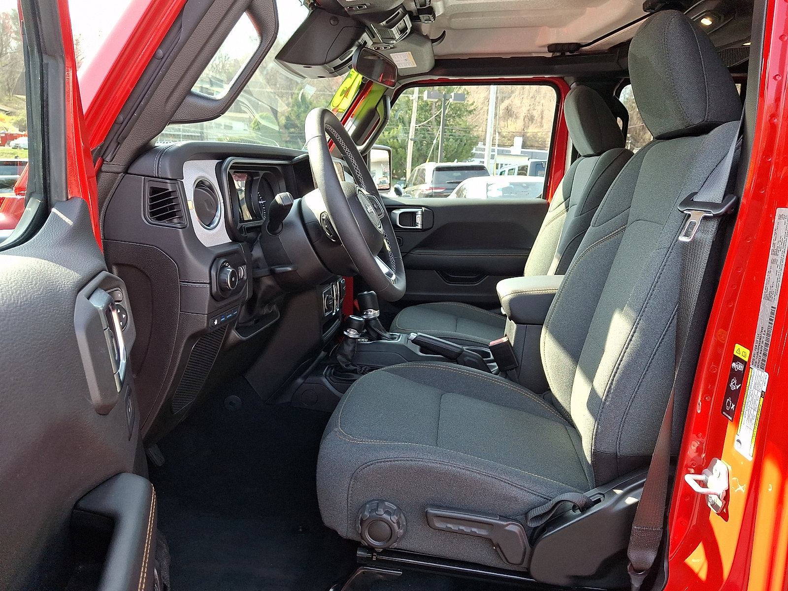 Certified 2025 Jeep Wrangler Sahara w/ Safety Group AWD/4WD image 14