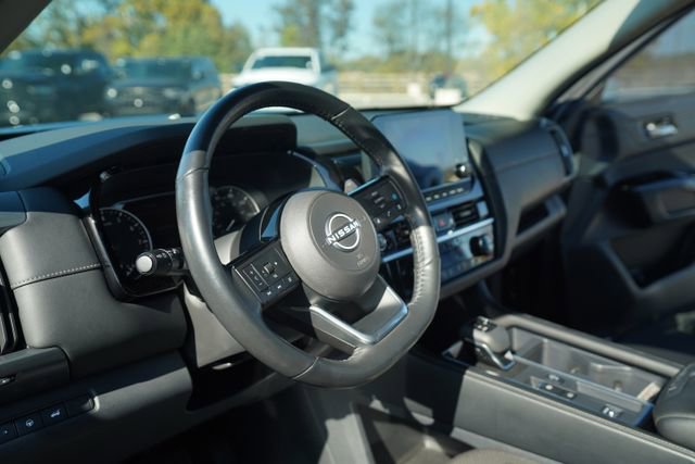 Used 2023 Nissan Pathfinder SL image 27