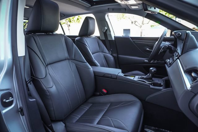 Certified 2025 Lexus ES 300h w/ Luxury Package FWD image 24