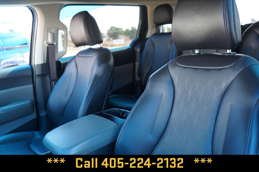 Used 2026 Kia Carnival LXS FWD image 17