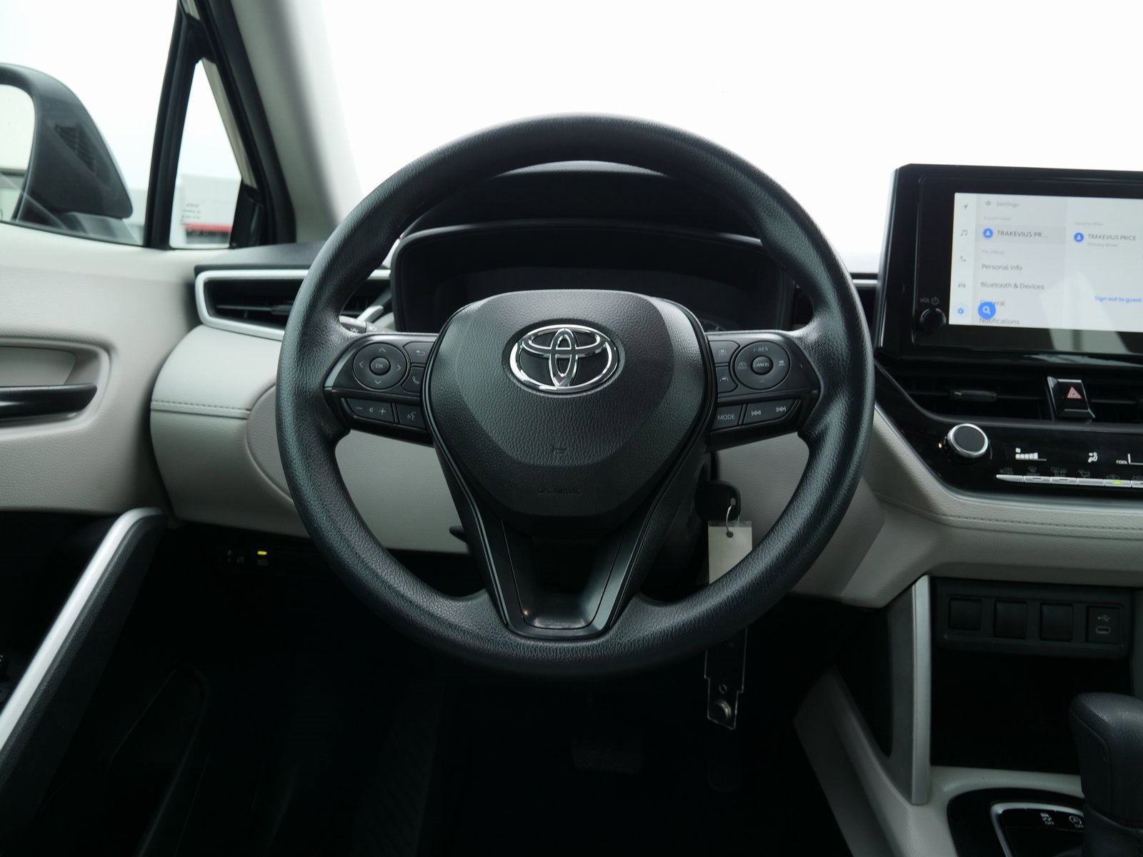 Used 2024 Toyota Corolla Cross L image 18