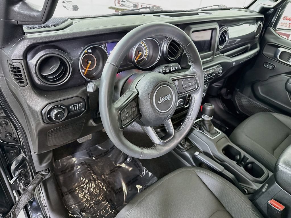 Used 2022 Jeep Wrangler Unlimited Sport AWD/4WD image 17