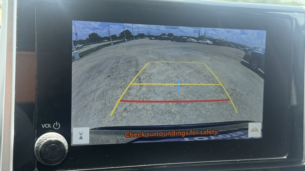 Used 2025 Toyota RAV4 XLE FWD image 16