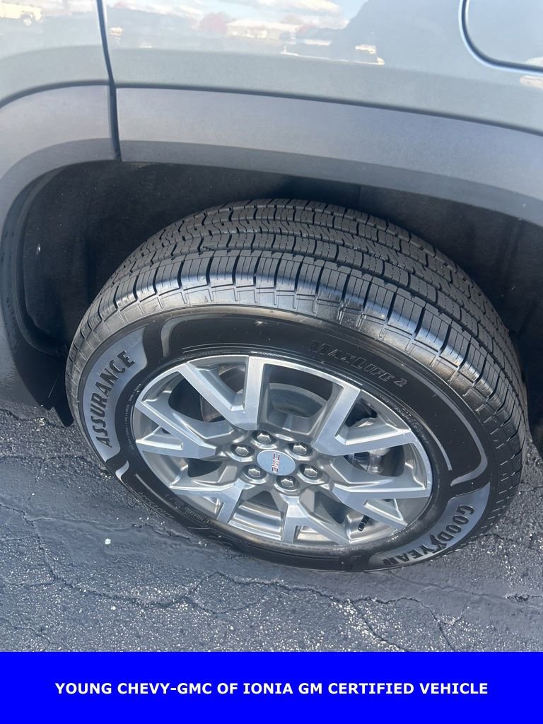 Certified 2023 GMC Acadia SLE w/ Driver Convenience Package image 10