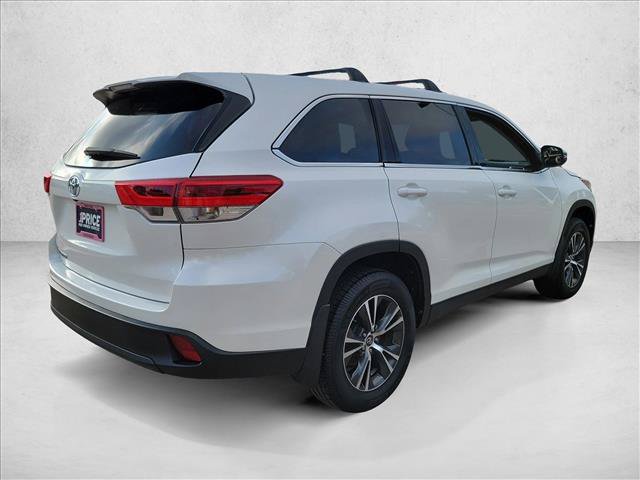 Used 2019 Toyota Highlander LE FWD image 5