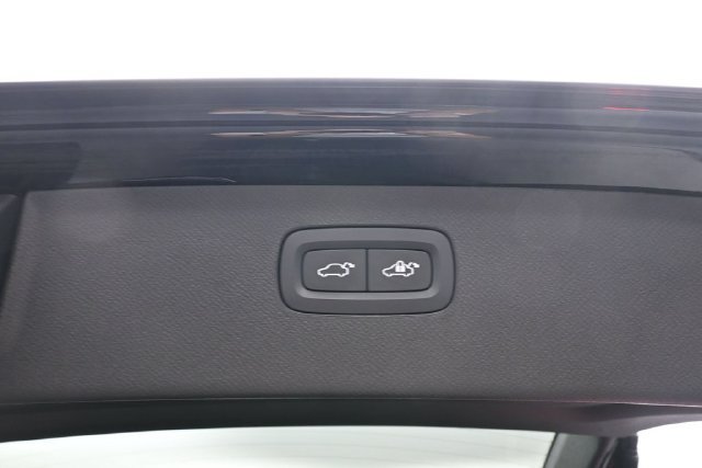 Used 2023 Volvo XC90 B6 Core w/ Protection Package Premier AWD/4WD image 29