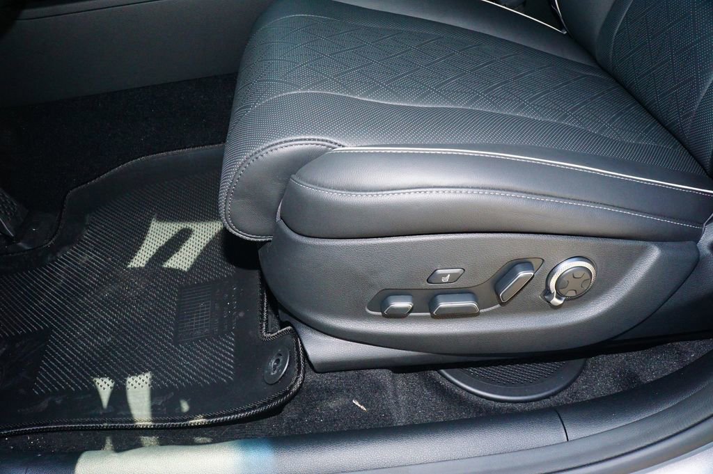 New 2025 Genesis GV80 3.5T Advanced image 16