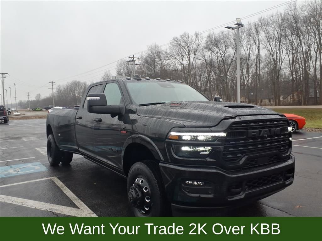 Used 2025 RAM 3500 Limited image 4