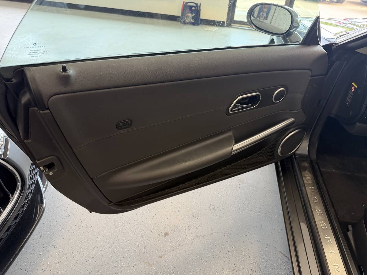 Used 2005 Chrysler Crossfire Limited RWD image 28