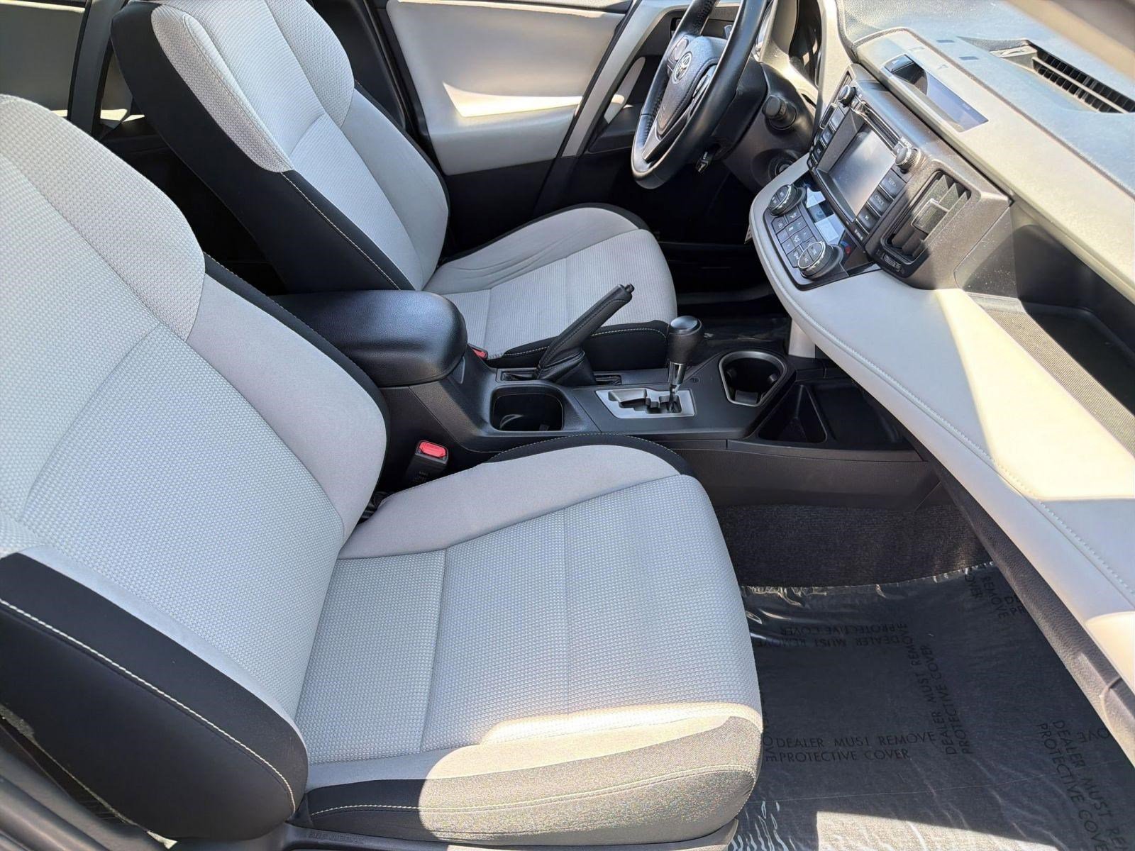 Used 2016 Toyota RAV4 XLE w/ Protection Package AWD/4WD image 29