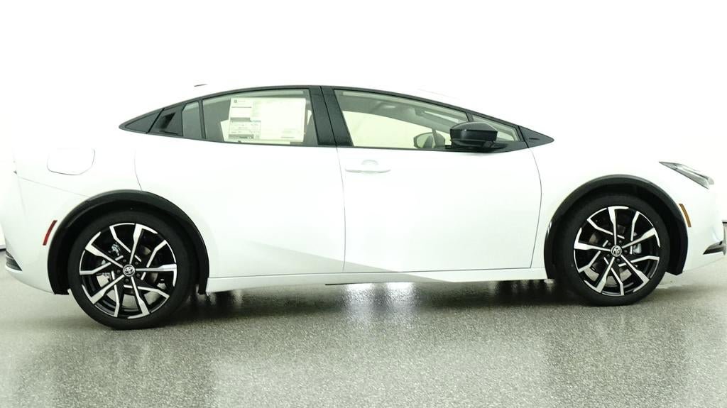 New 2026 Toyota Prius Plug-In Hybrid FWD image 27