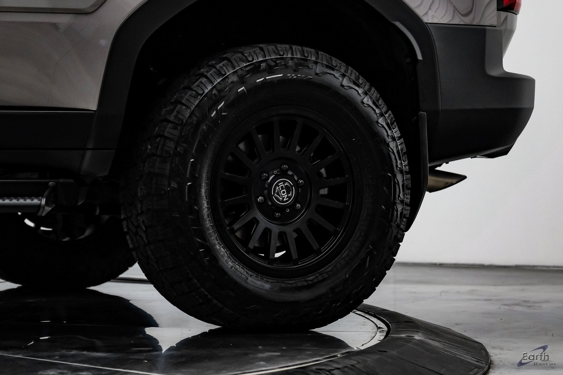 Used 2024 Toyota Land Cruiser image 86