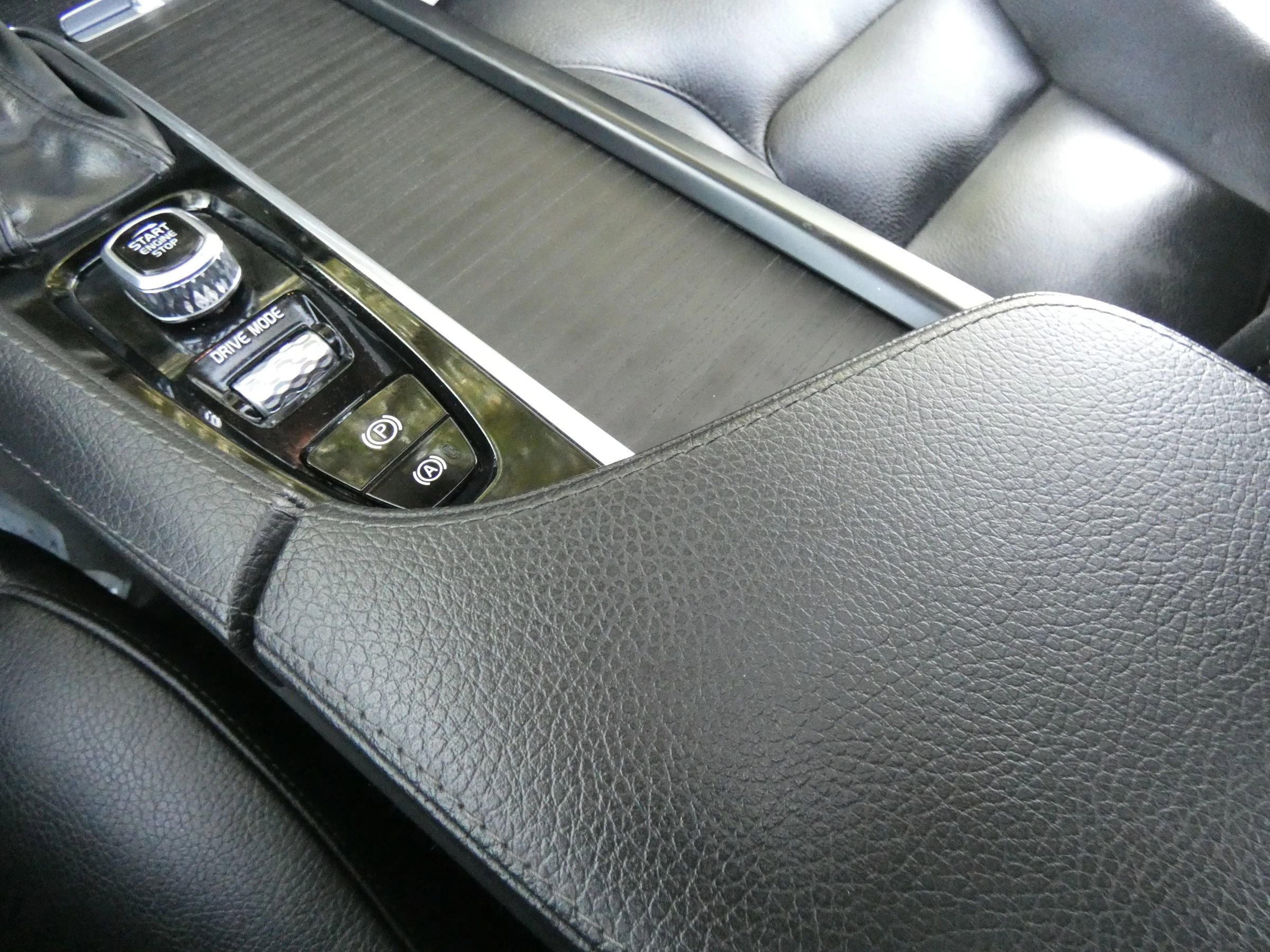 Used 2020 Volvo XC90 T6 Momentum image 58