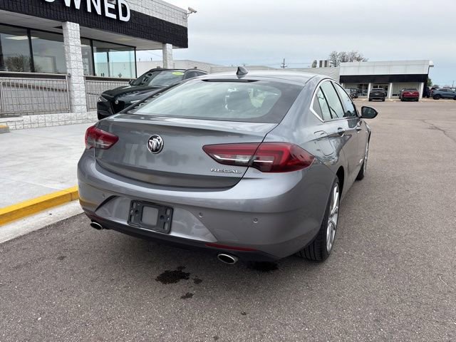 Used 2020 Buick Regal Avenir w/ Driver Confidence Package II FWD image 7