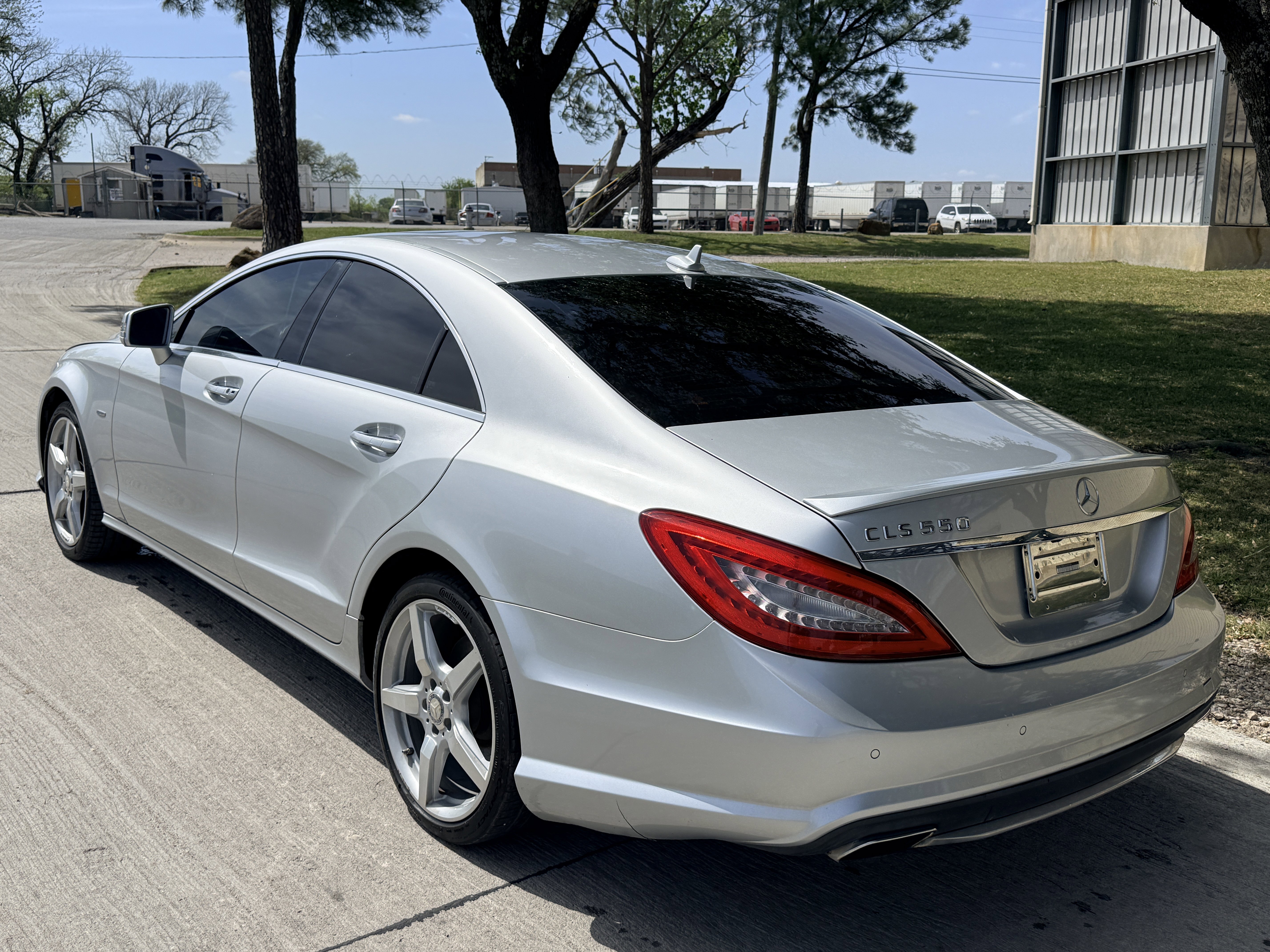 Used 2012 Mercedes-Benz CLS 550 w/ Premium I Pkg image 7