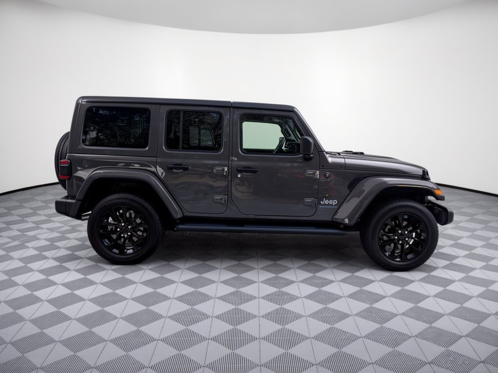 Used 2023 Jeep Wrangler Unlimited Sahara w/ Cold Weather Group AWD/4WD image 8