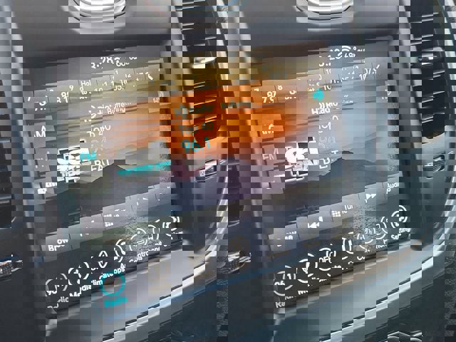 Used 2018 Chrysler 300 Limited image 18