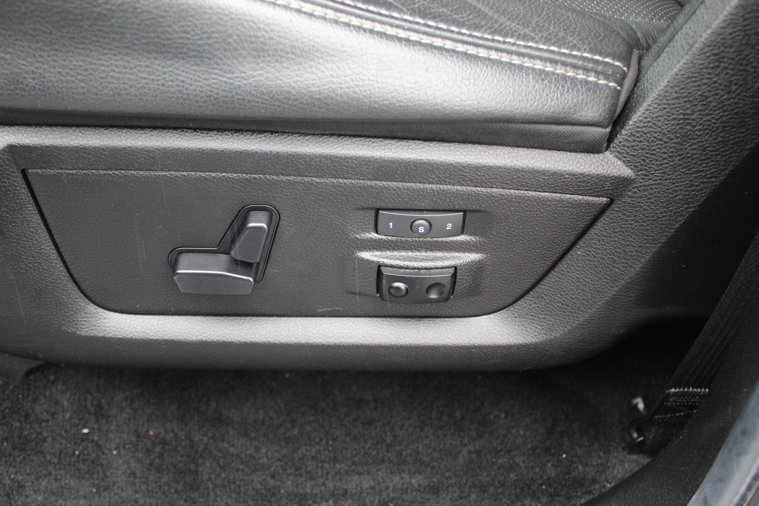 Used 2013 RAM 1500 Laramie w/ Convenience Group AWD/4WD image 24
