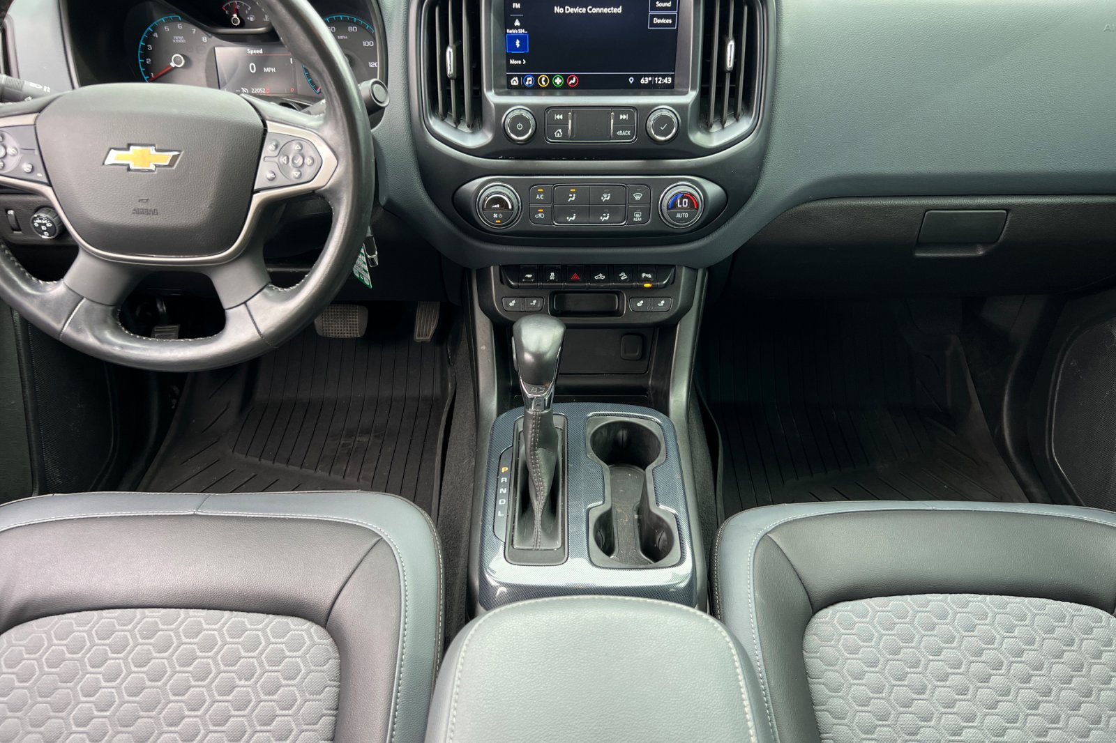 Used 2022 Chevrolet Colorado Z71 w/ Z71 Midnight Edition image 12