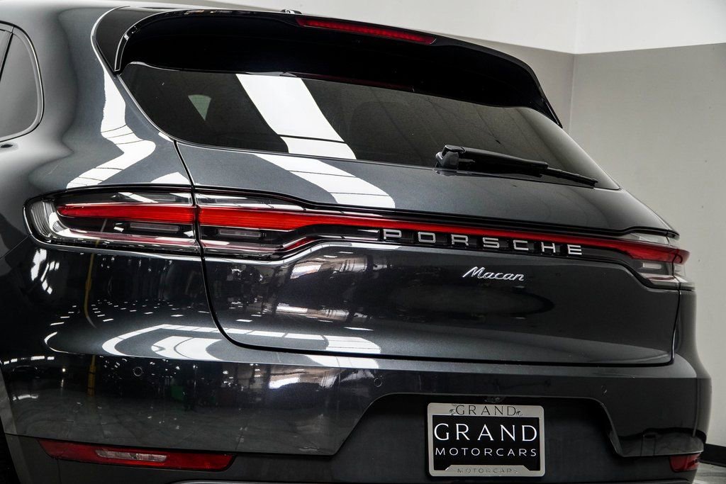 Used 2019 Porsche Macan Base image 13