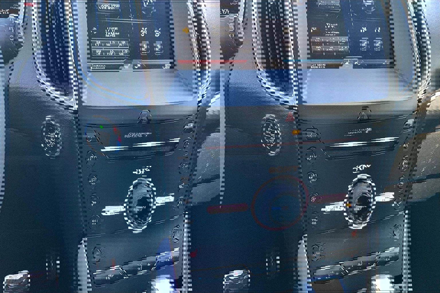 Used 2015 Ford Edge Sport image 21