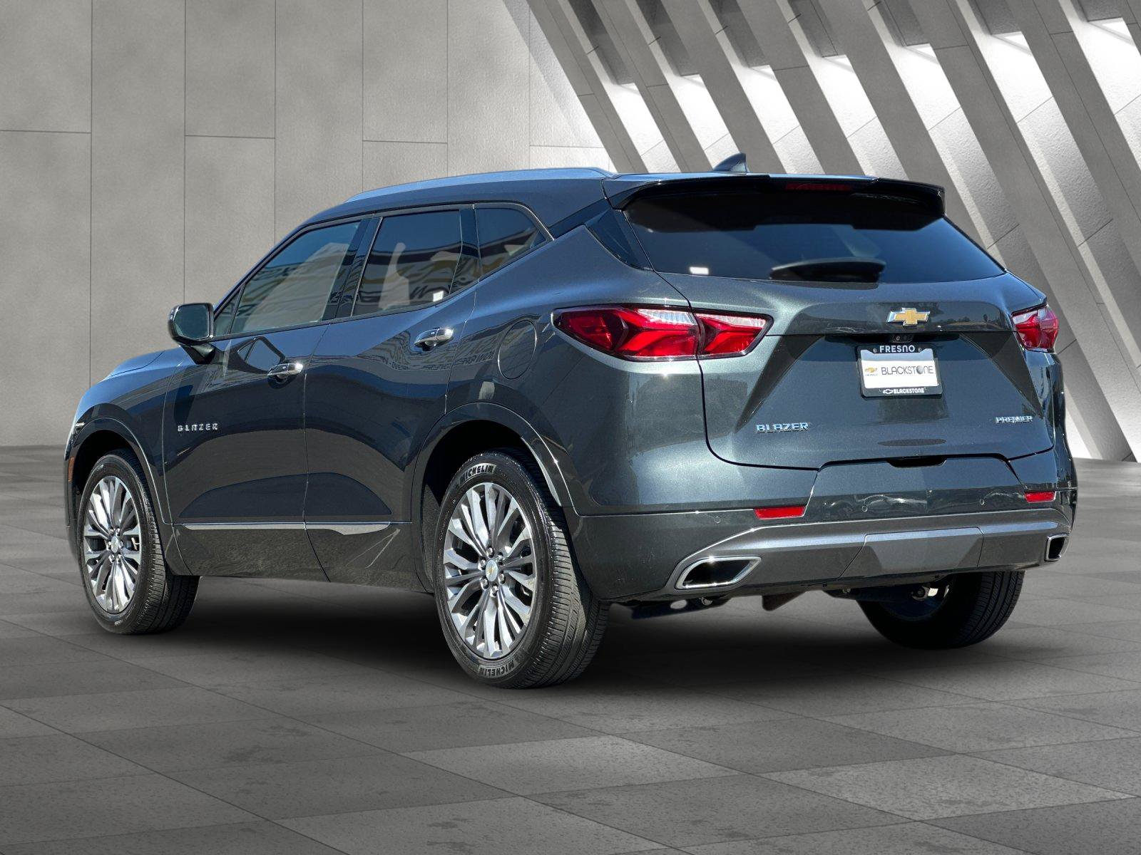 Used 2020 Chevrolet Blazer Premier w/ Driver Confidence II Package FWD image 6