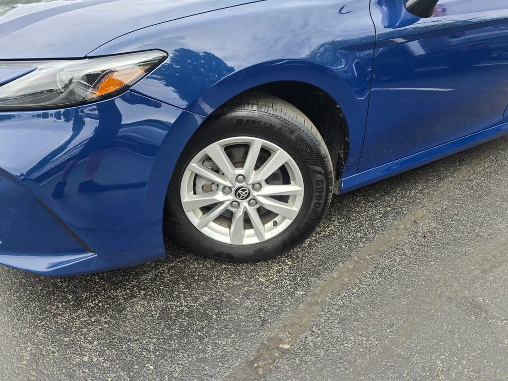 Used 2025 Toyota Camry LE w/ Convenience Package AWD/4WD image 2