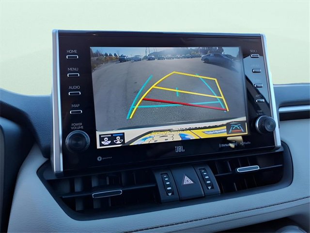 Used 2022 Toyota RAV4 XLE Premium image 20