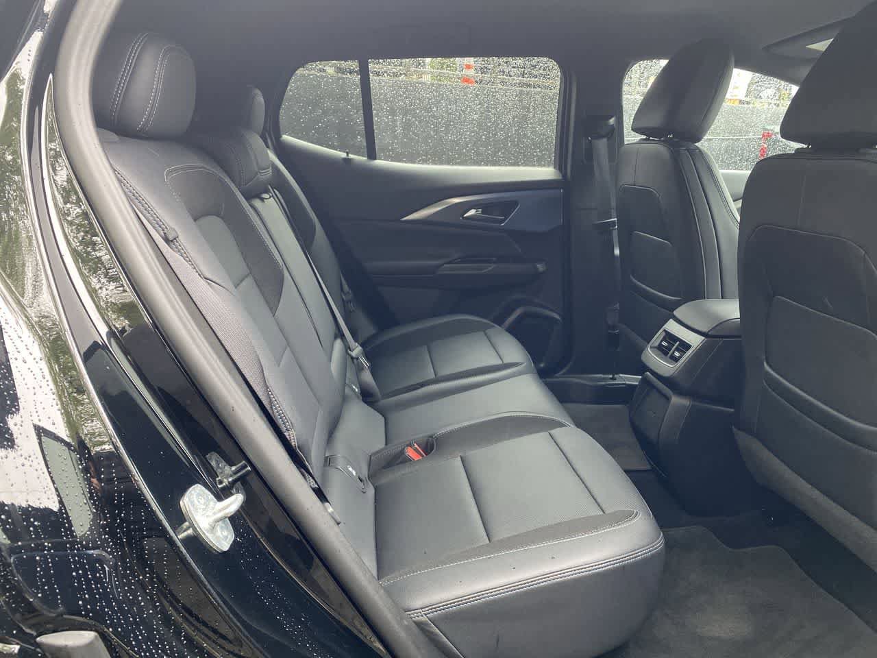 Used 2025 Chevrolet Equinox EV LT w/ Convenience Package FWD image 17
