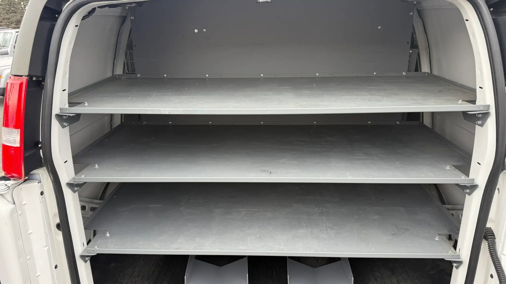 Used 2021 Chevrolet Express 2500 image 31