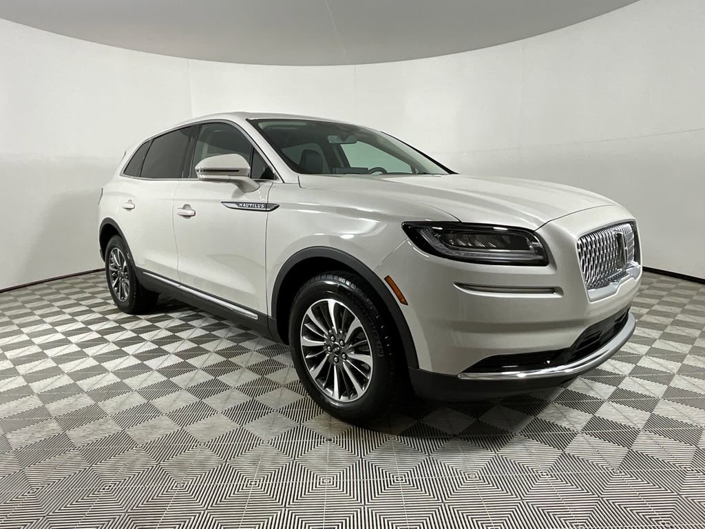Used 2023 Lincoln Nautilus FWD image 6
