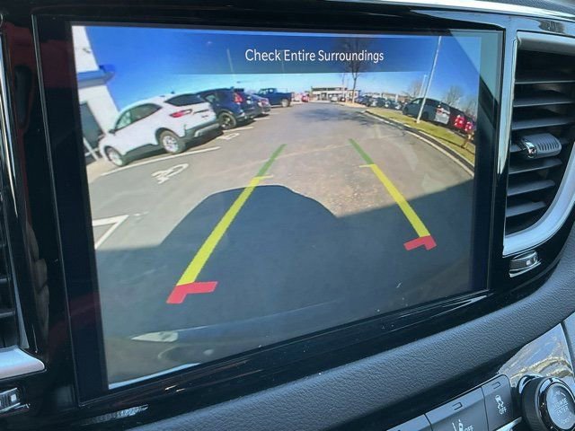 Used 2025 Chrysler Pacifica Select image 24