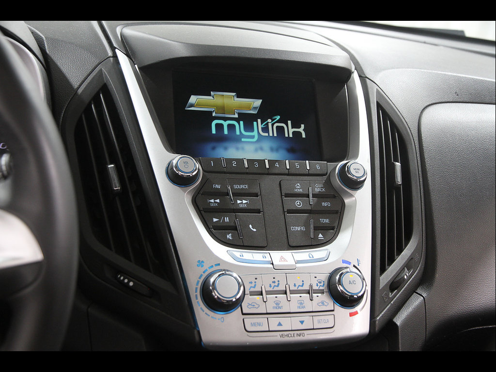 Used 2015 Chevrolet Equinox LT w/ Driver Convenience Package FWD image 9