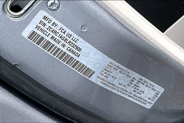 Used 2020 Chrysler Voyager L FWD image 17