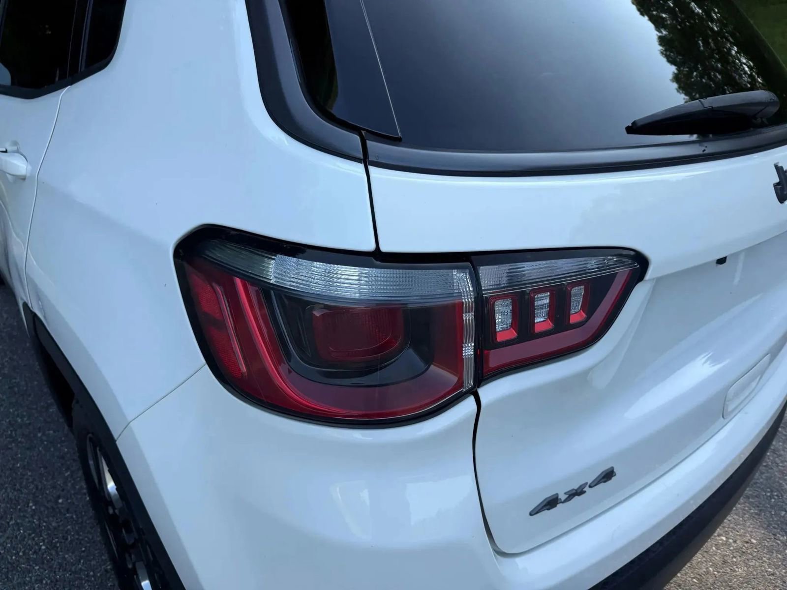 Used 2018 Jeep Compass Trailhawk AWD/4WD image 12