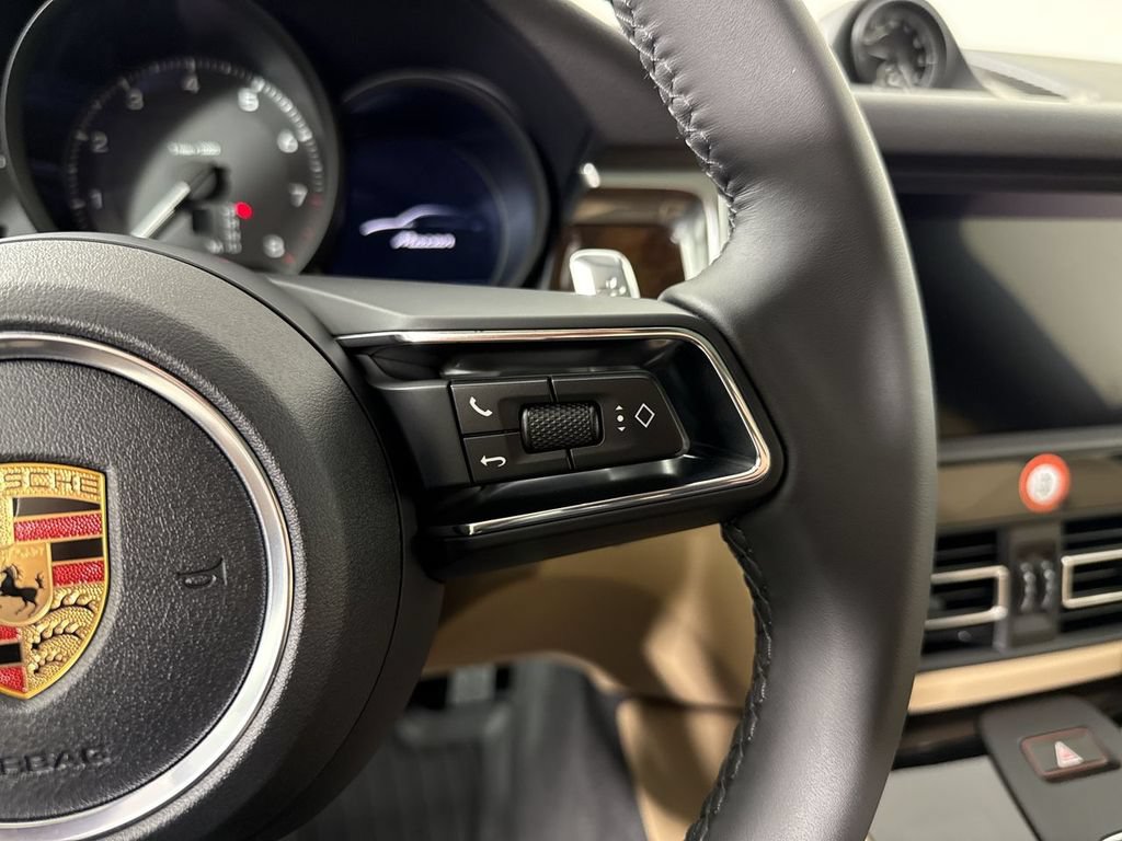 New 2026 Porsche Macan AWD/4WD image 38