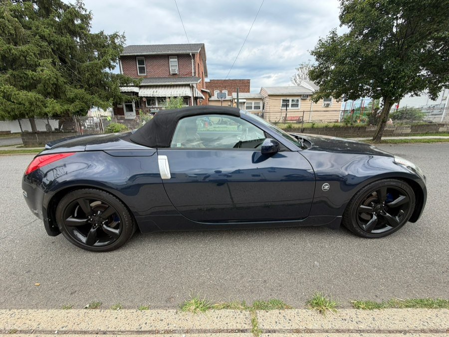Used 2007 Nissan 350Z Touring RWD image 17