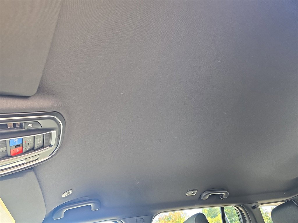 New 2025 Jeep Grand Cherokee Laredo w/ Luxury Tech Group I image 30