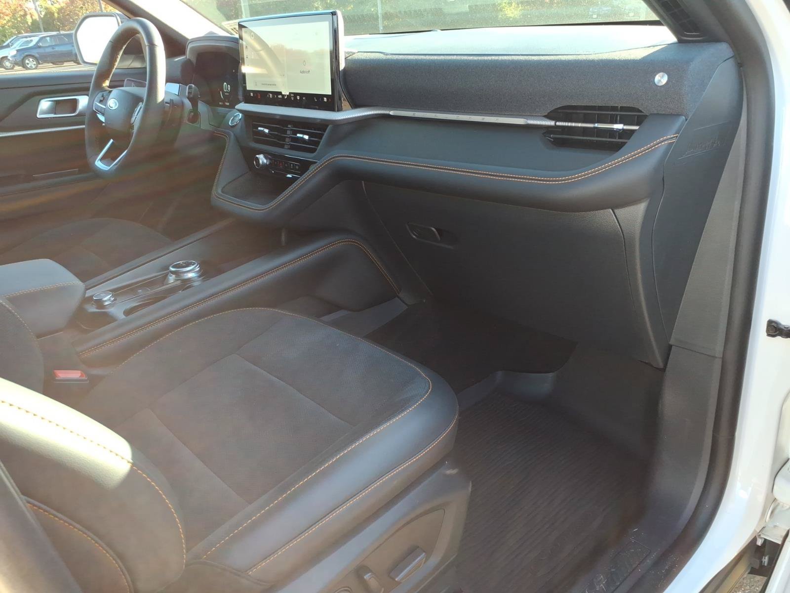 Used 2026 Ford Explorer Tremor AWD/4WD image 9
