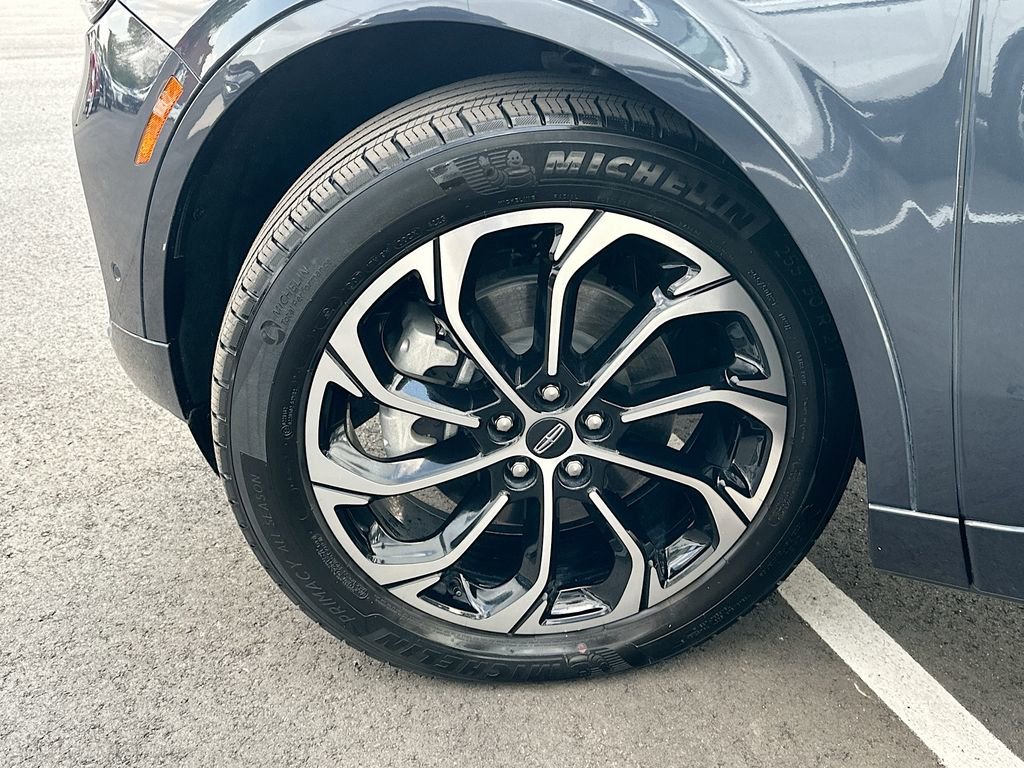 Used 2024 Lincoln Nautilus Reserve w/ Equipment Group 203A image 24