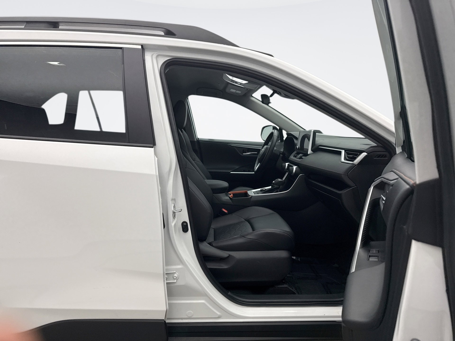 Used 2024 Toyota RAV4 Adventure image 16