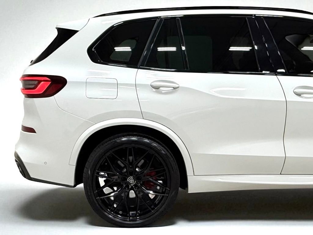 Used 2023 BMW X5 xDrive40i w/ M Sport Package image 14
