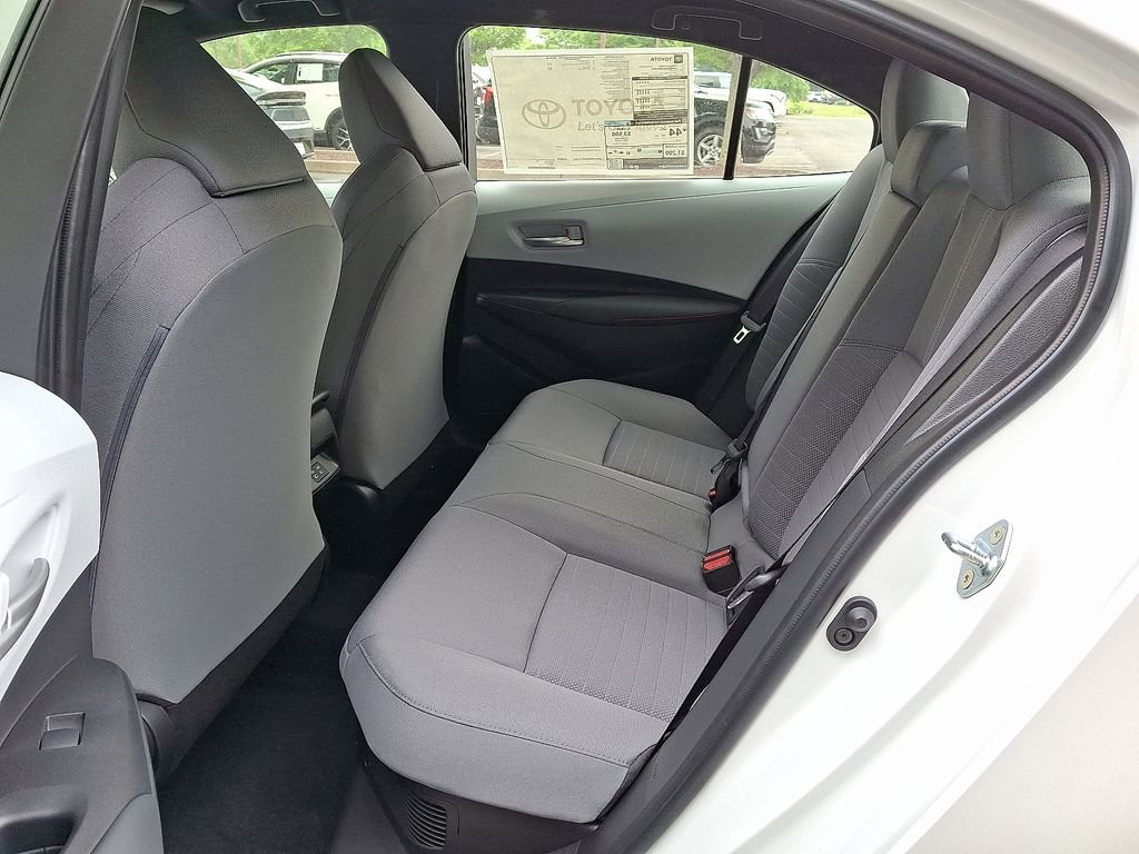 Used 2025 Toyota Corolla SE image 6