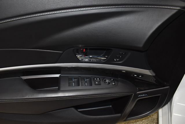 Used 2018 Acura RLX Sport Hybrid w/ Advance Pkg image 29