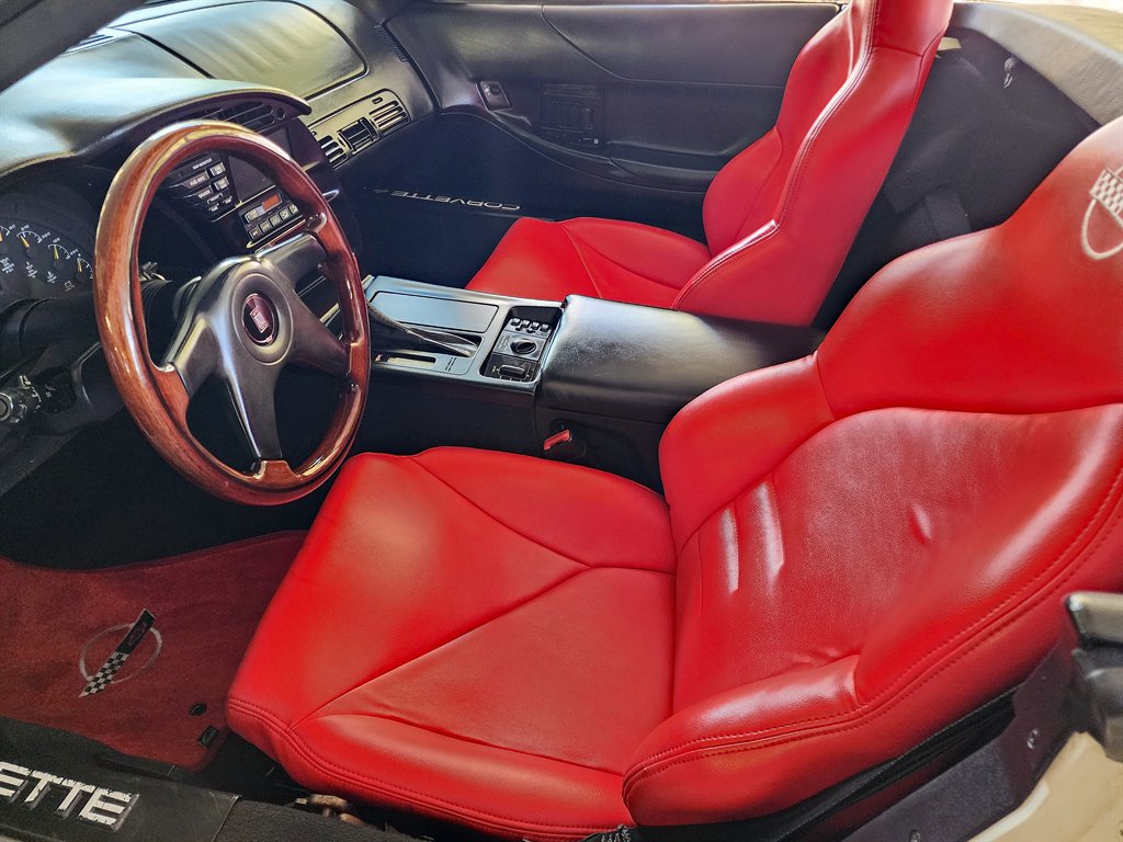 Used 1995 Chevrolet Corvette Convertible image 19