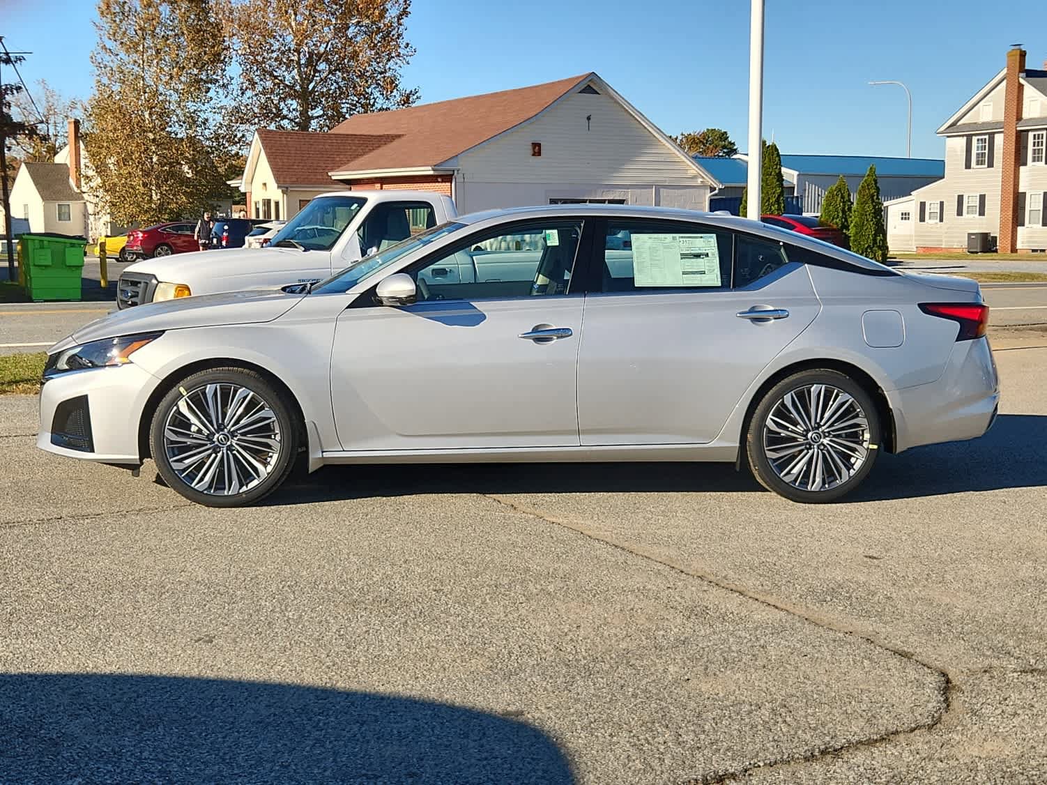 New 2025 Nissan Altima 2.5 SL FWD image 5