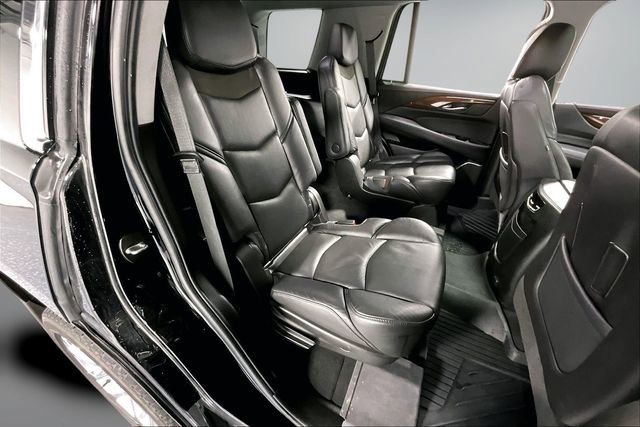 Used 2018 Cadillac Escalade Luxury image 25