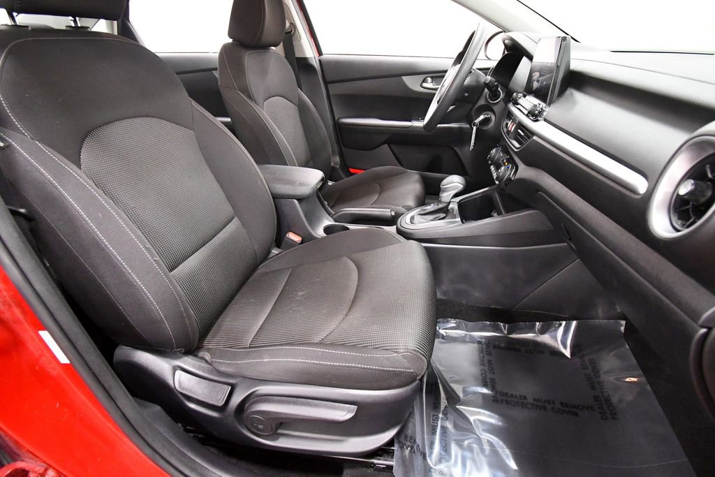Certified 2019 Kia Forte LXS image 17